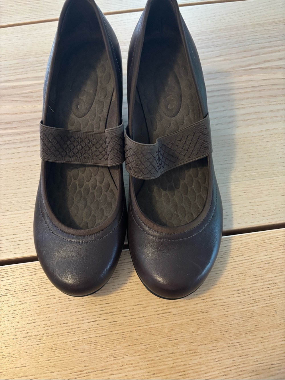 Privo by Clarks Comfort Mary Jane Heels Brown with Elastic Strap